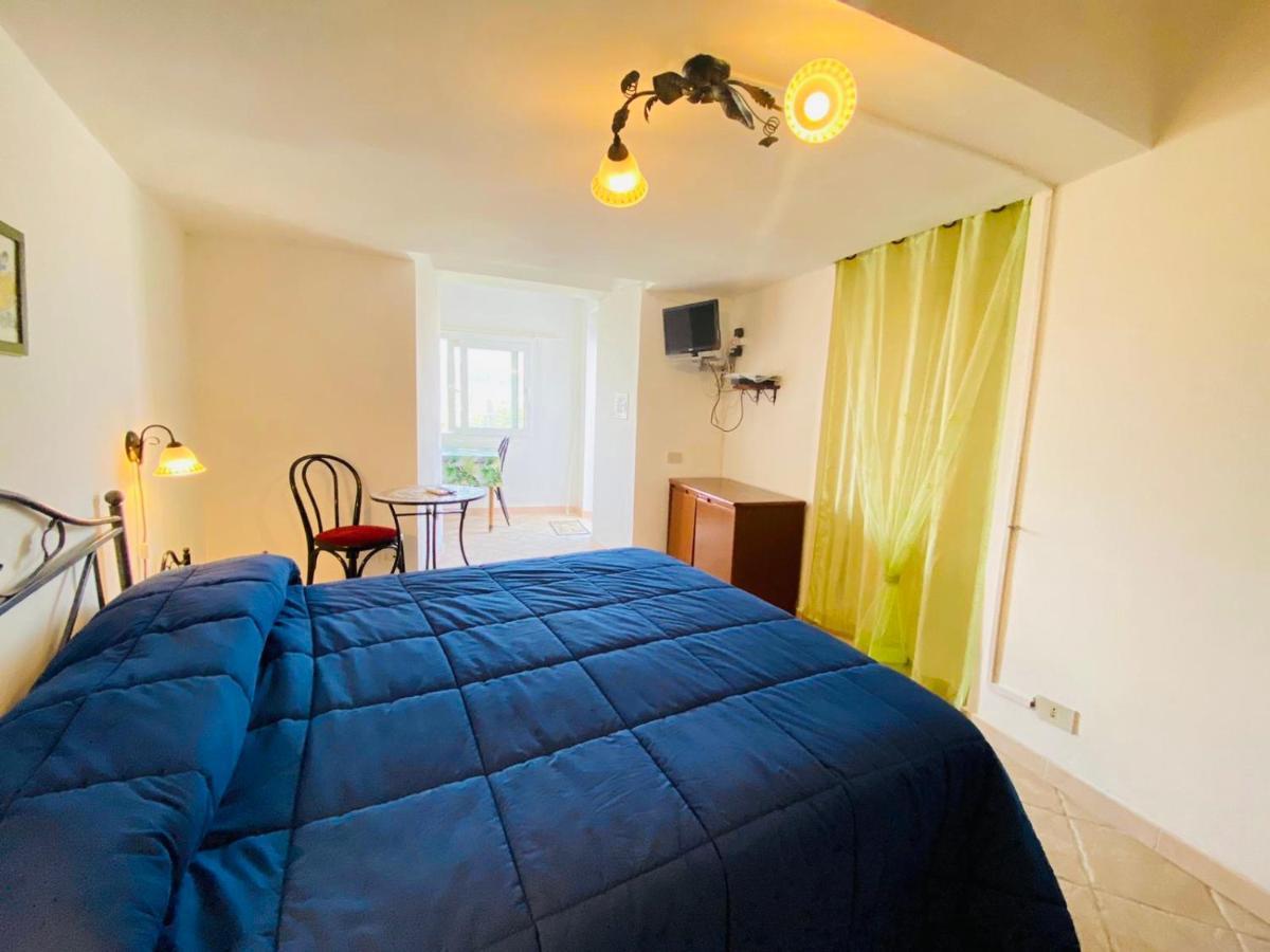 Casa Ninetta - Immobilevante Ponza Esterno foto