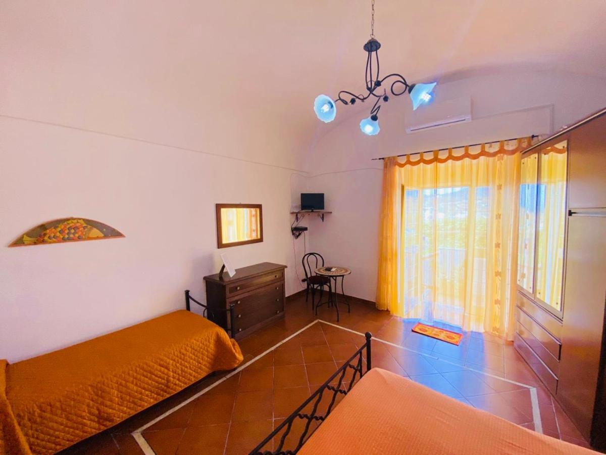 Casa Ninetta - Immobilevante Ponza Esterno foto